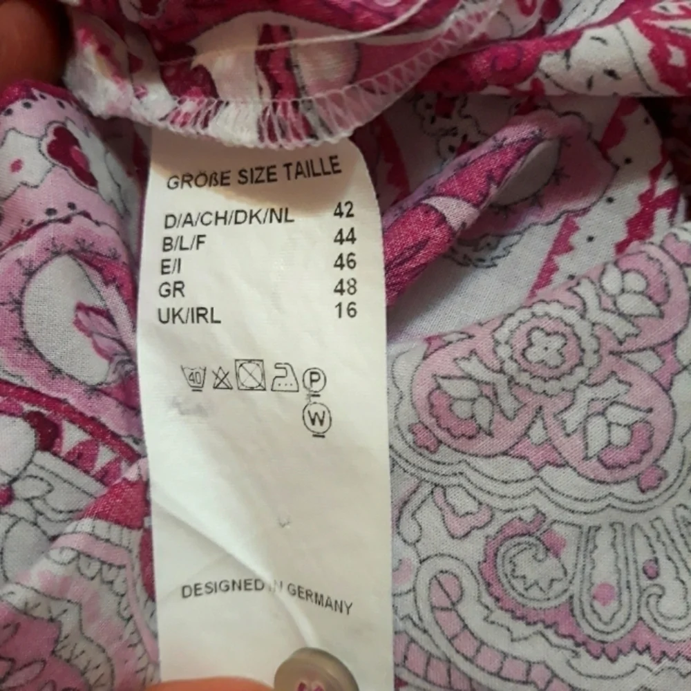 Rowland's Long-Sleeve button down paisley pink white shirt size 16